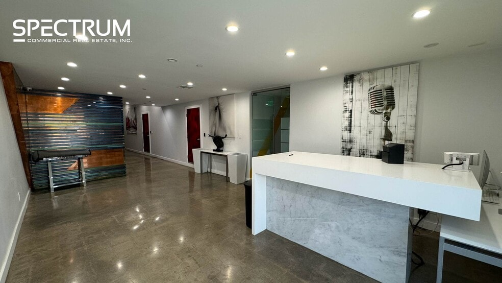 426-434 W Cypress St, Glendale, CA for lease - Building Photo - Image 2 of 11