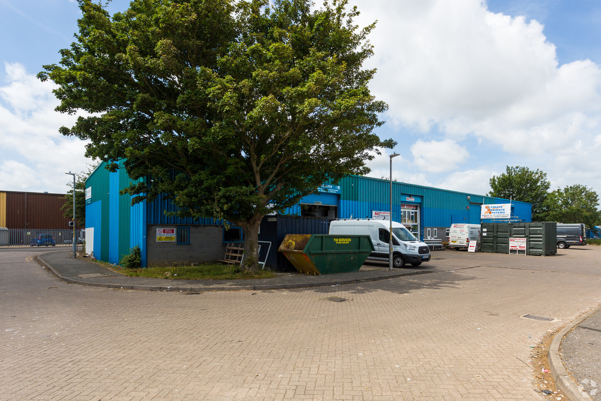 1-7 Blenheim Close, Broadstairs for lease Primary Photo- Image 1 of 4