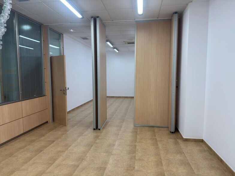 Retail in Algemesí for lease - Interior Photo - Image 2 of 14