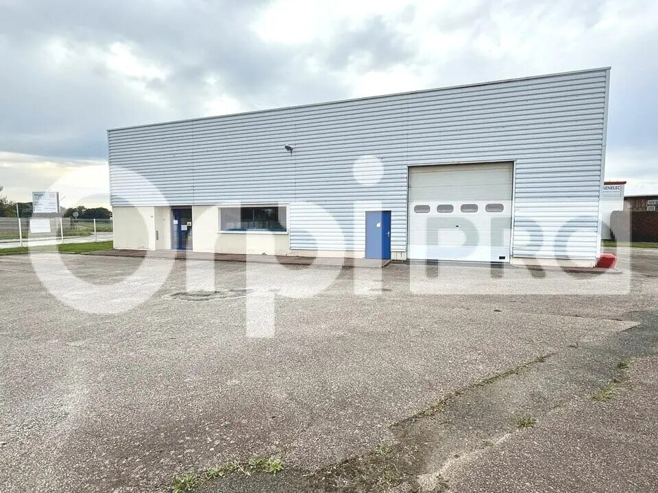 Flex in Montivilliers for lease Building Photo- Image 1 of 12