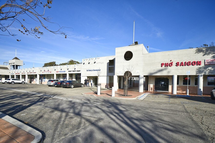 814-872 N Ventura Rd, Port Hueneme, CA for lease - Building Photo - Image 2 of 14