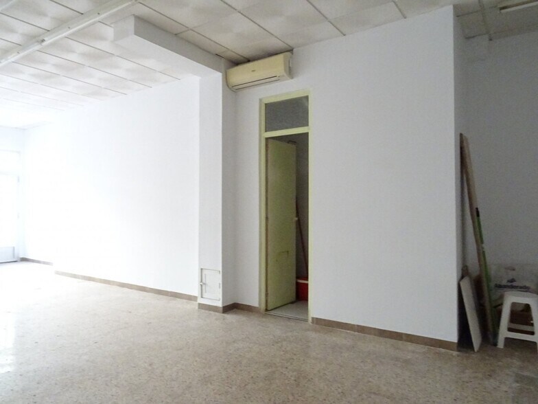 Retail in Aspe for sale - Building Photo - Image 3 of 9