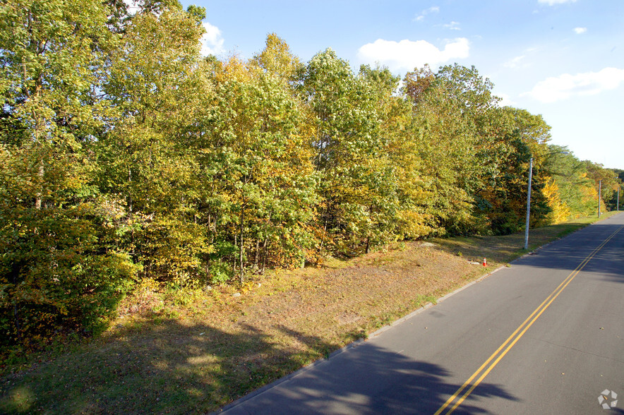 Lot 20 Container Dr, Terryville, CT for sale - Primary Photo - Image 1 of 2