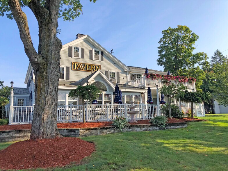 176 Mammoth Rd, Londonderry, NH for sale - Building Photo - Image 1 of 1