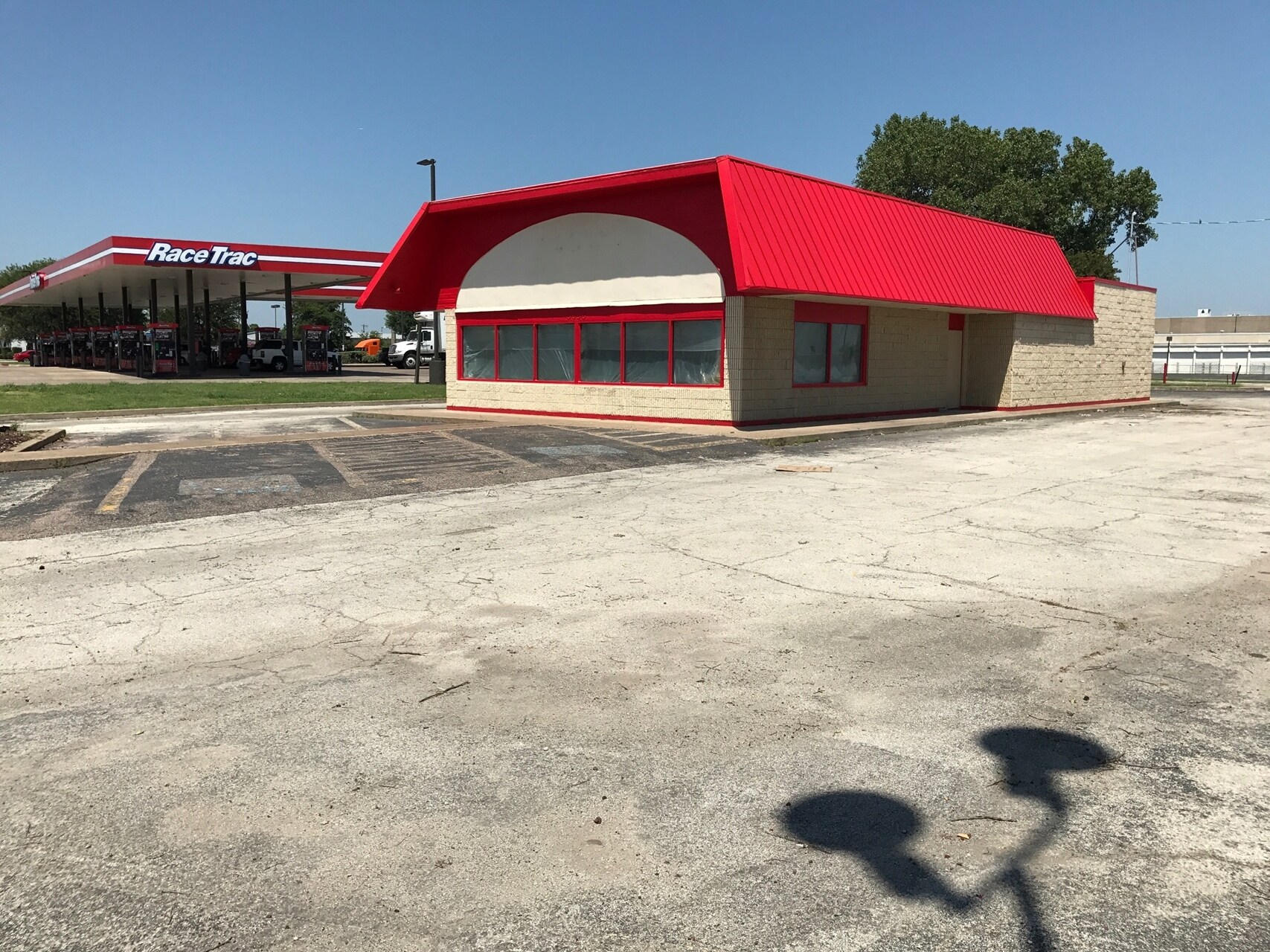 3333 E Division St, Arlington, TX for sale Primary Photo- Image 1 of 1