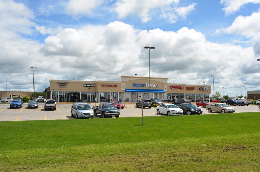 206 Wilmar Ave, Grand Island, NE for sale - Building Photo - Image 1 of 1