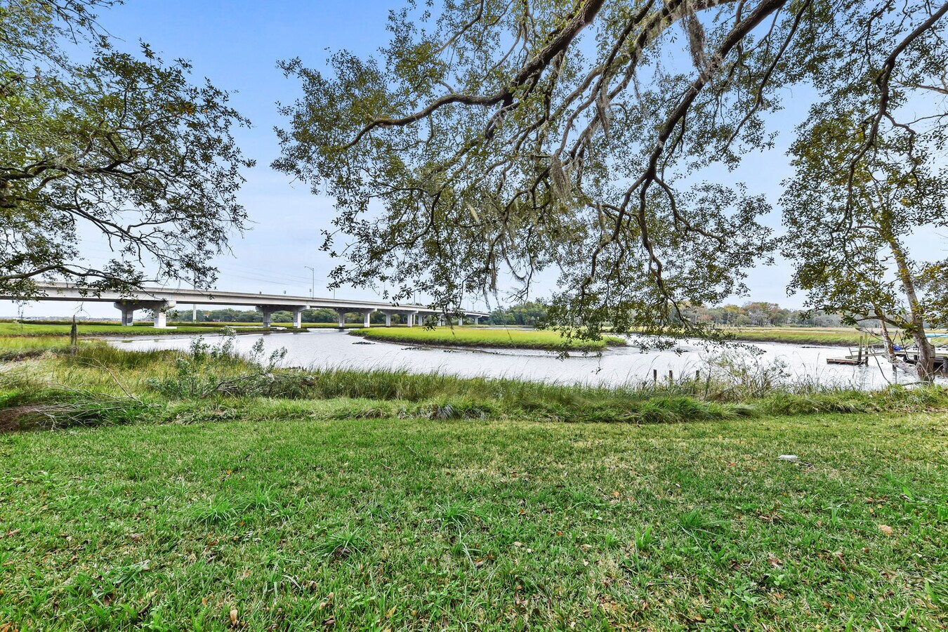 1719 Girvin Rd, Jacksonville, FL 32225