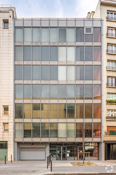 247 Rue De Bercy, Paris for lease - Primary Photo - Image 1 of 3