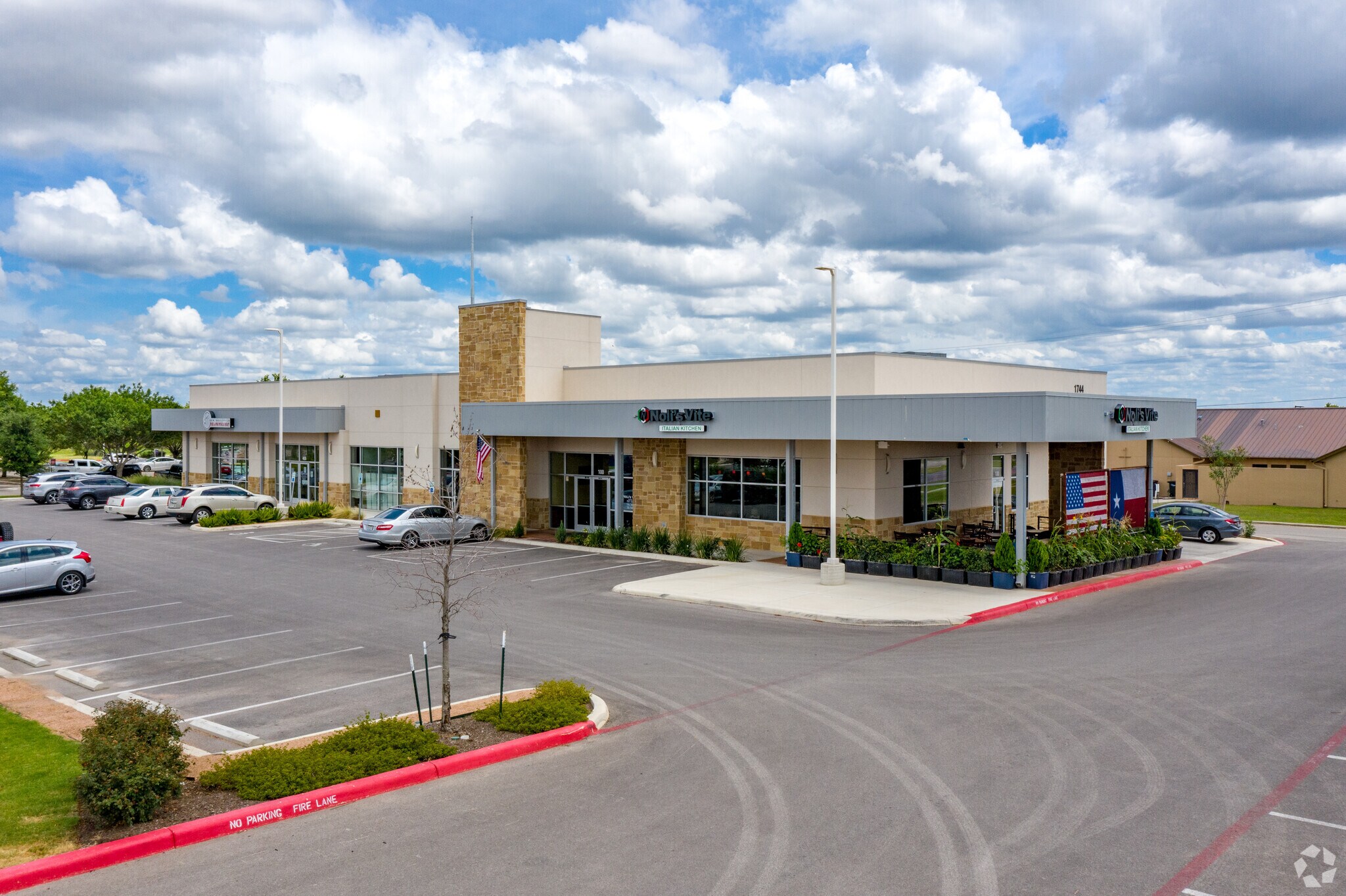 1744 E Common St, New Braunfels, TX for sale Primary Photo- Image 1 of 1