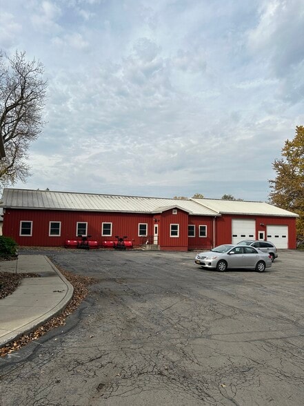 39 Washington Ave, Batavia, NY for sale - Building Photo - Image 2 of 2