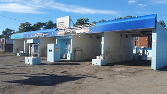 10530 W 7 Mile Rd, Detroit MI - Bank Owned Property