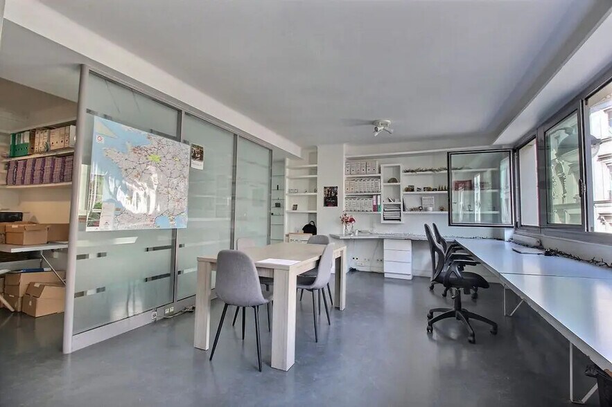 27 Rue Joubert, Paris for lease - Interior Photo - Image 2 of 6