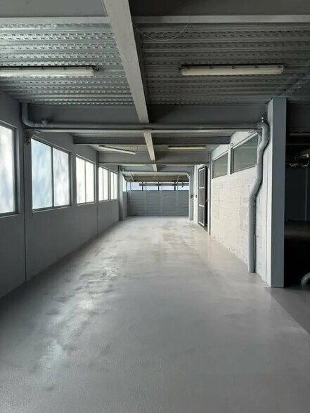 Flex in Juilly for sale - Interior Photo - Image 2 of 7