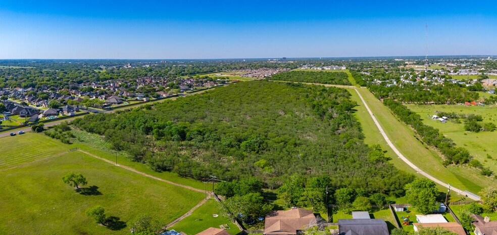 Ben Jordan 32, Victoria, TX for sale - Building Photo - Image 3 of 11