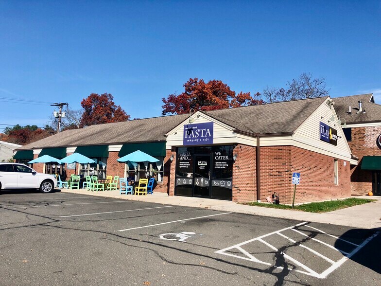 300 W Main St, Avon, CT 06001