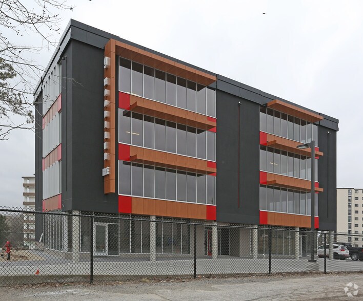 9 Woodlawn Rd, Guelph, ON N1H 1G5