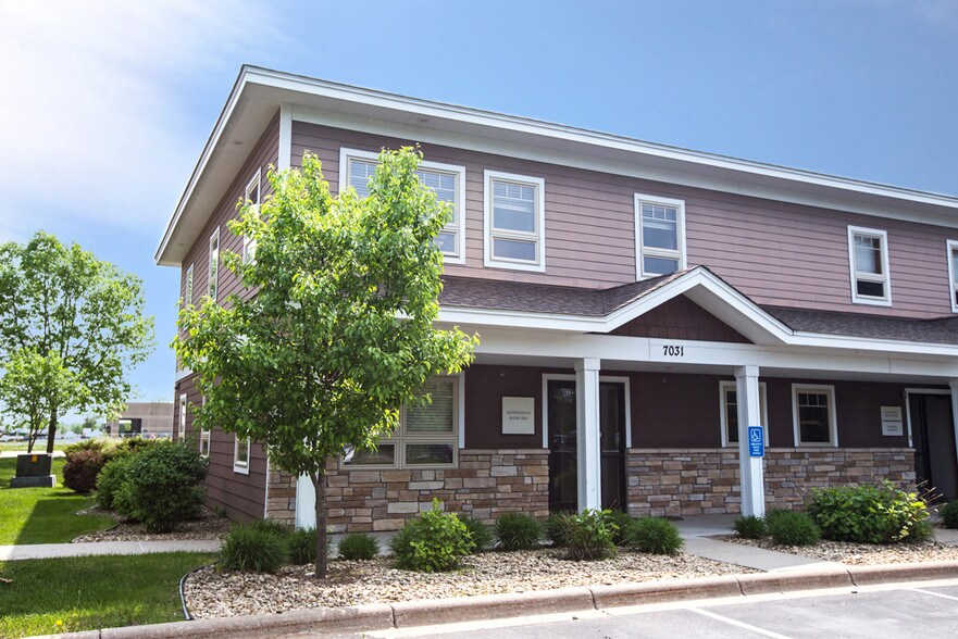 7029-7031 20th Ave S, Centerville, MN for sale - Building Photo - Image 1 of 1