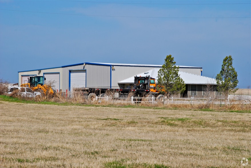 500 Dennis Rd, Weatherford, TX for lease - Building Photo - Image 3 of 27