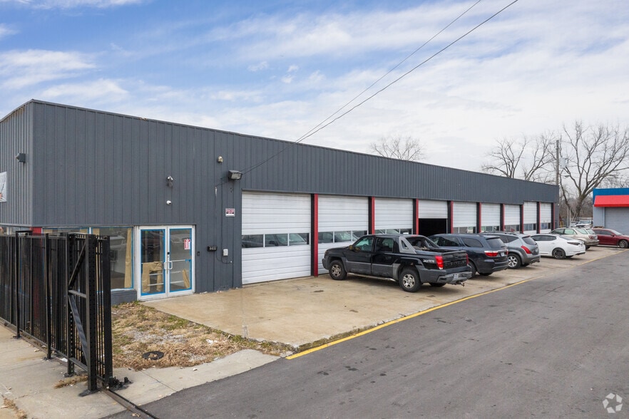 4410 E Truman Rd, Kansas City, MO 64127