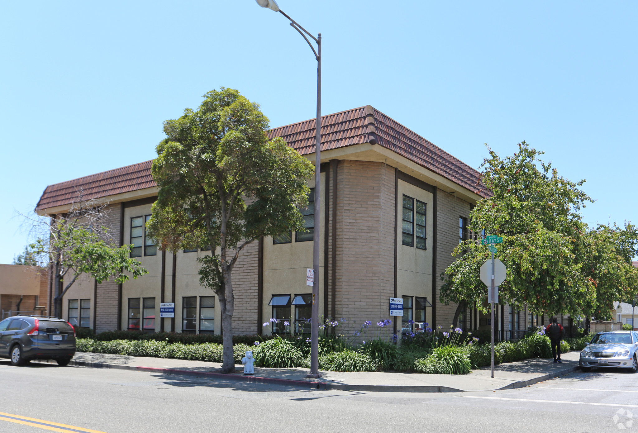 303-325 W Joaquin Ave, San Leandro, CA for sale Primary Photo- Image 1 of 6