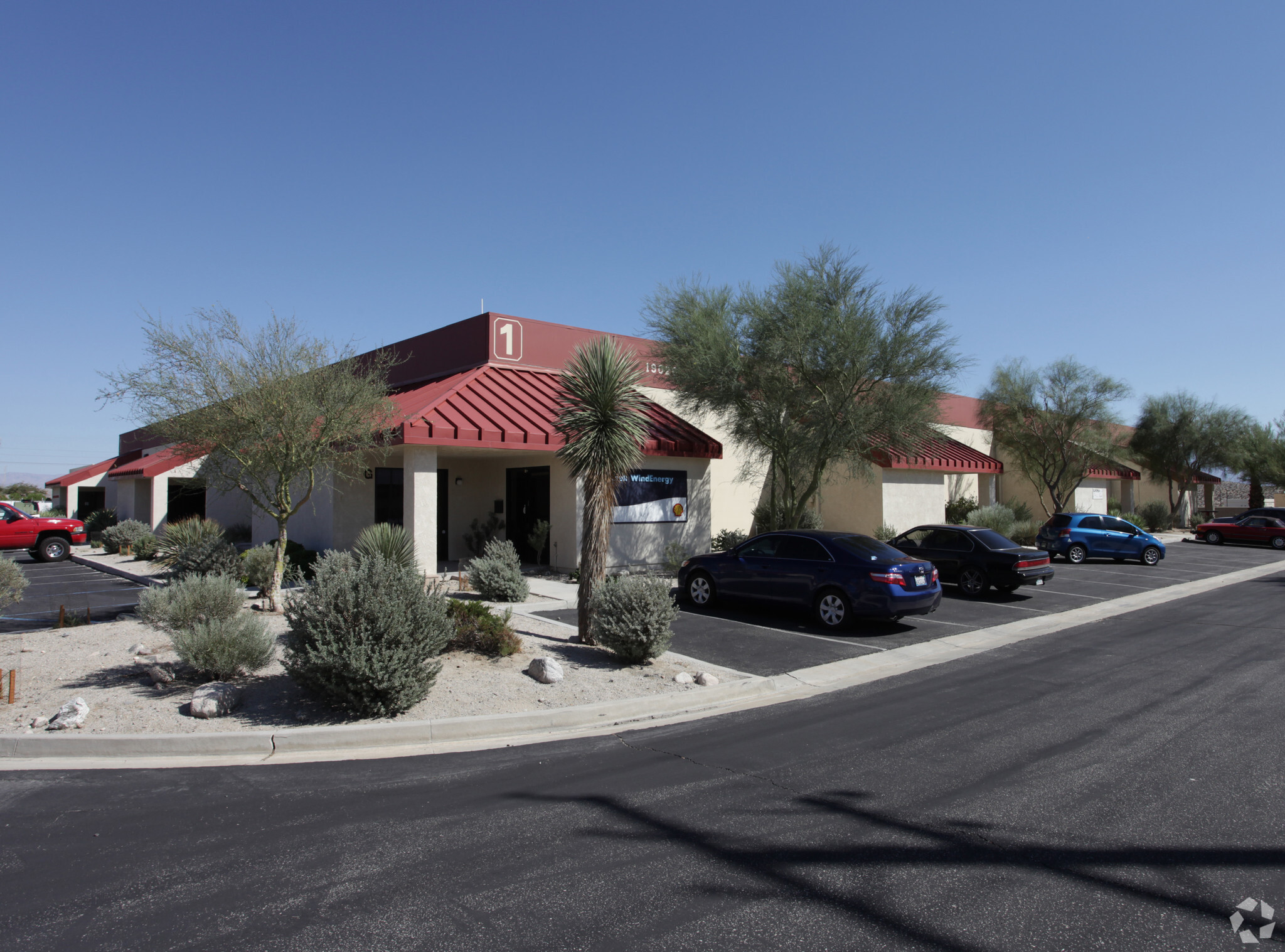 19020 N Indian Canyon Dr, North Palm Springs, CA for lease Primary Photo- Image 1 of 4