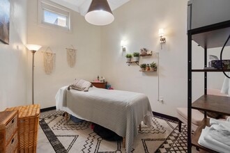 7185 Manchester Rd, Maplewood, MO for lease Interior Photo- Image 1 of 2