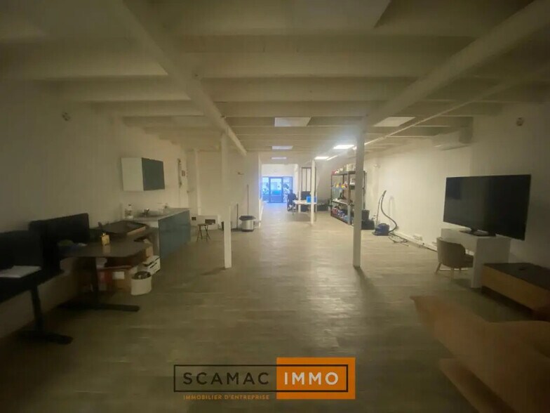 Retail in Marseille for lease - Interior Photo - Image 1 of 9