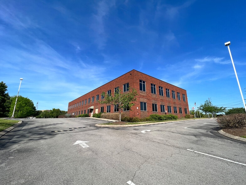 7102 Commerce Way, Brentwood, TN for sale - Building Photo - Image 3 of 3