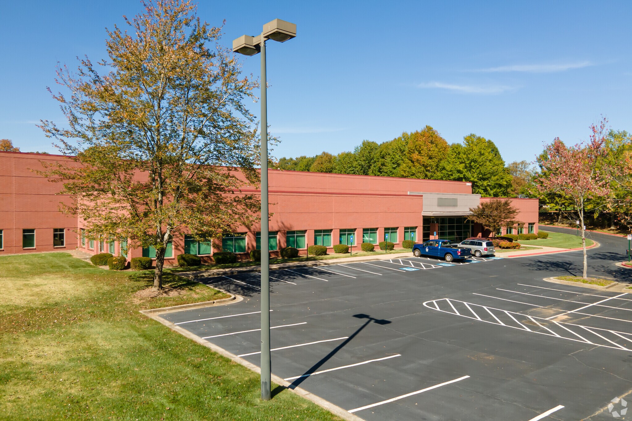 1100 Cobb Place Blvd NW, Kennesaw, GA for lease Primary Photo- Image 1 of 7