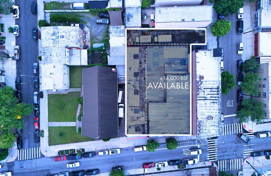 60th Pl, Ridgewood, NY for sale - Primary Photo - Image 1 of 1