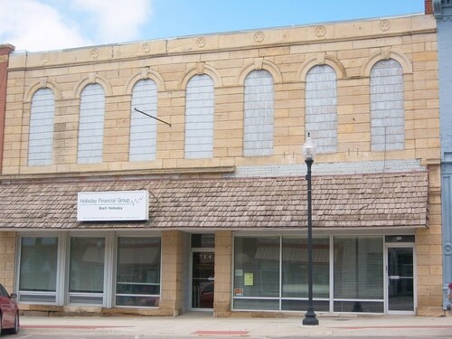 712-714 Oregon St, Hiawatha, KS for sale Primary Photo- Image 1 of 1