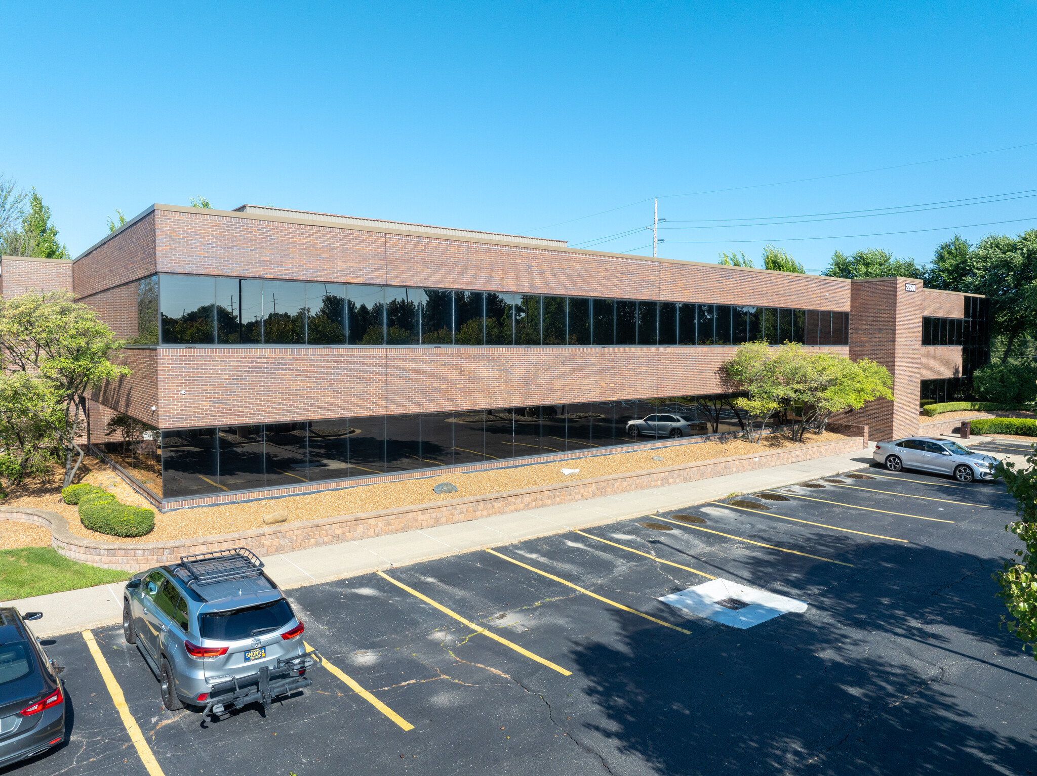 22600 Hall Rd, Clinton Township, MI for sale Building Photo- Image 1 of 12