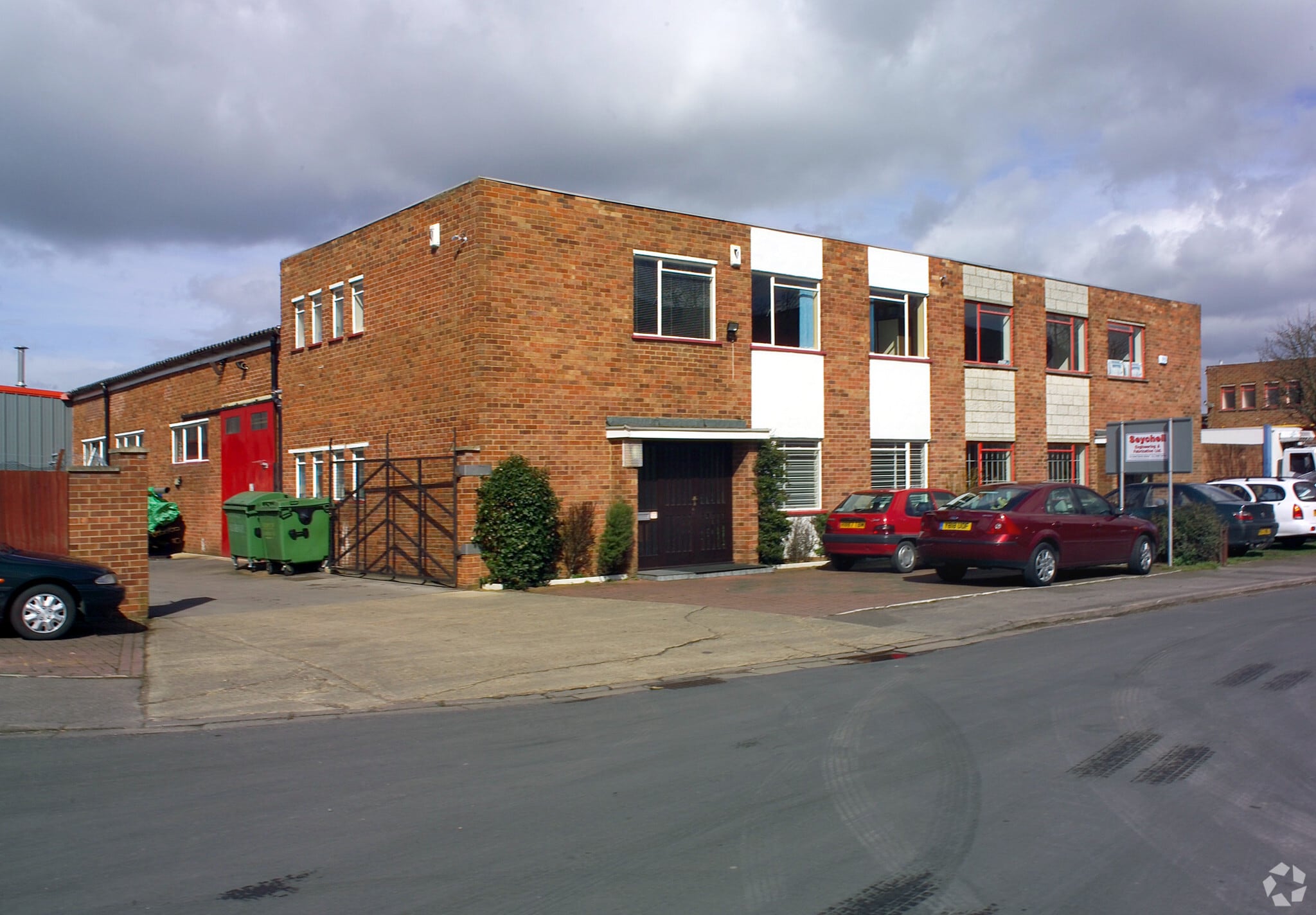 6-8 Arkwright Rd, Bicester for lease Primary Photo- Image 1 of 3