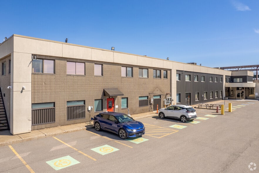807 Rue Marshall, Laval, QC for lease - Primary Photo - Image 1 of 7
