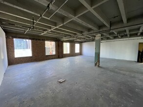 818 W 7th St, Los Angeles, CA for lease Interior Photo- Image 2 of 3