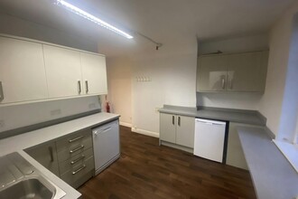 9 Somers St, Leeds for lease Interior Photo- Image 1 of 4