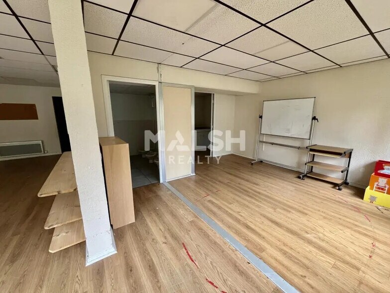 Retail in Lyon for lease - Interior Photo - Image 3 of 6