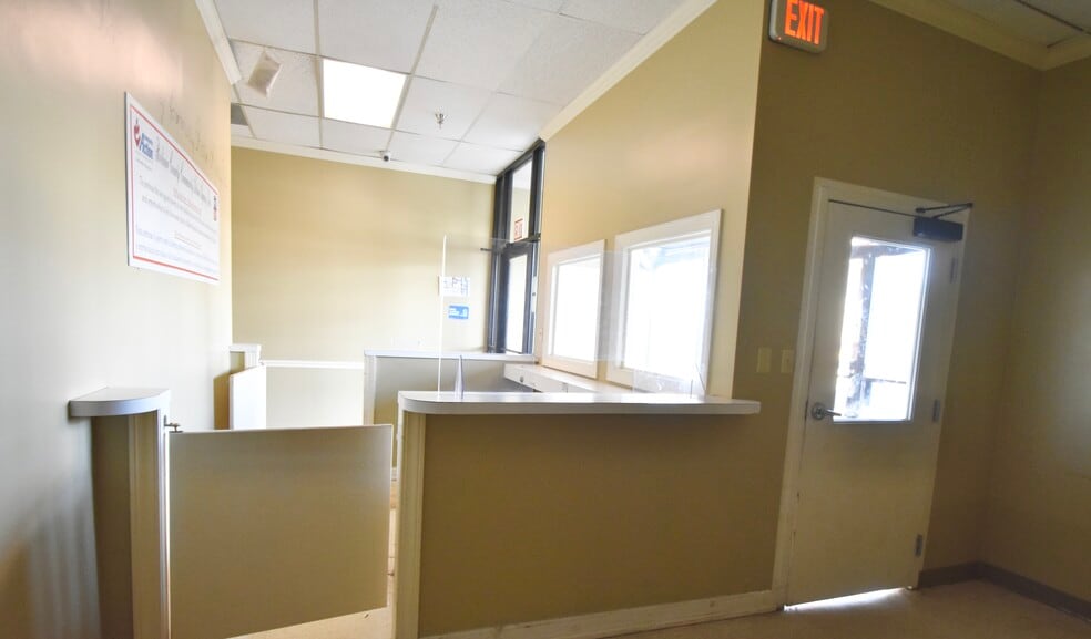 810 E Sunflower Rd, Cleveland, MS for lease - Building Photo - Image 3 of 27