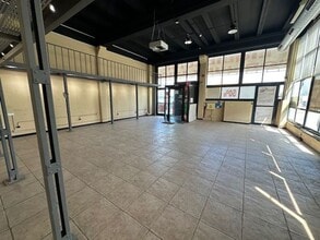 Industrial in Villaviciosa de Odón, Madrid for lease Interior Photo- Image 2 of 8