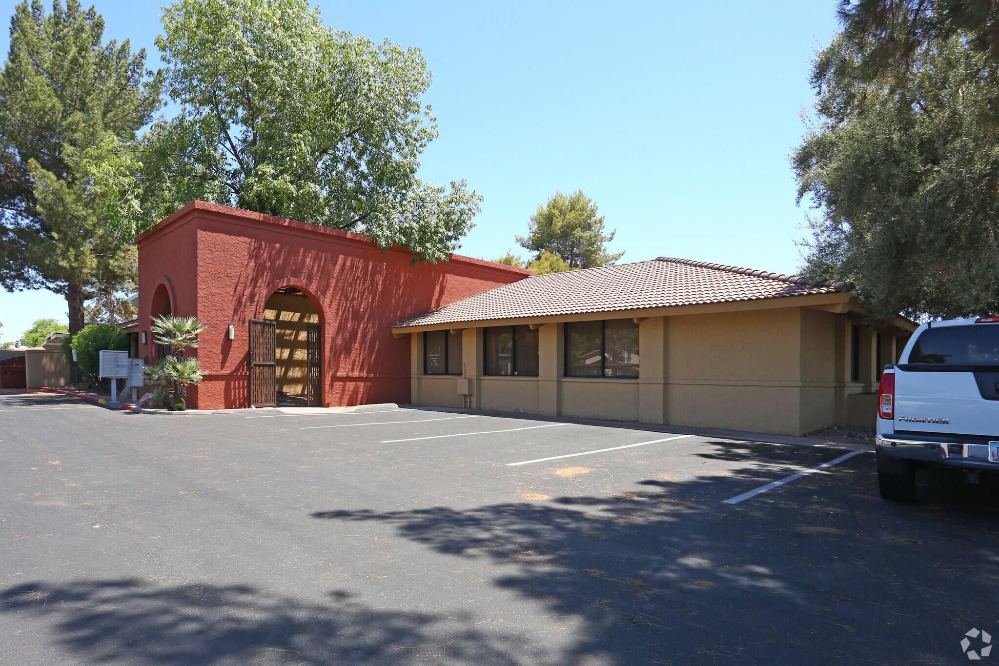 4701-4703 S Lakeshore Dr, Tempe, AZ for sale Primary Photo- Image 1 of 1