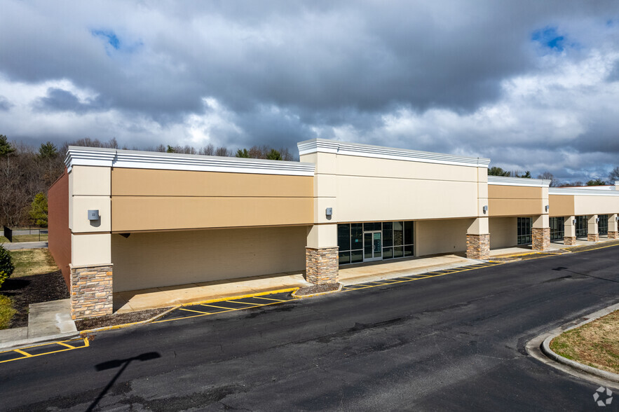 11801-11847 Kingston Pike, Knoxville, TN for lease - Building Photo - Image 1 of 7