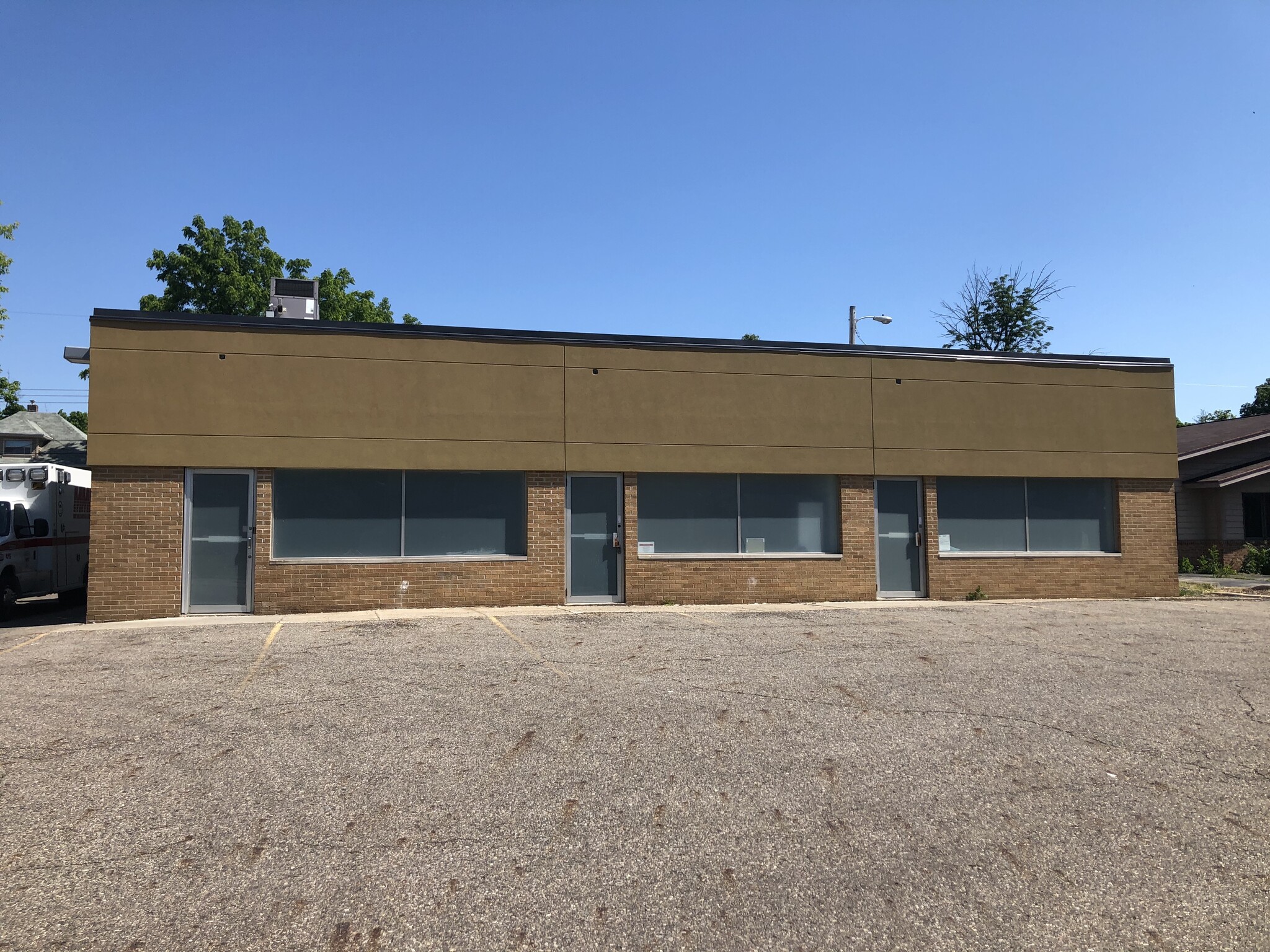 820 W Saginaw St, Lansing, MI 48915 | LoopNet