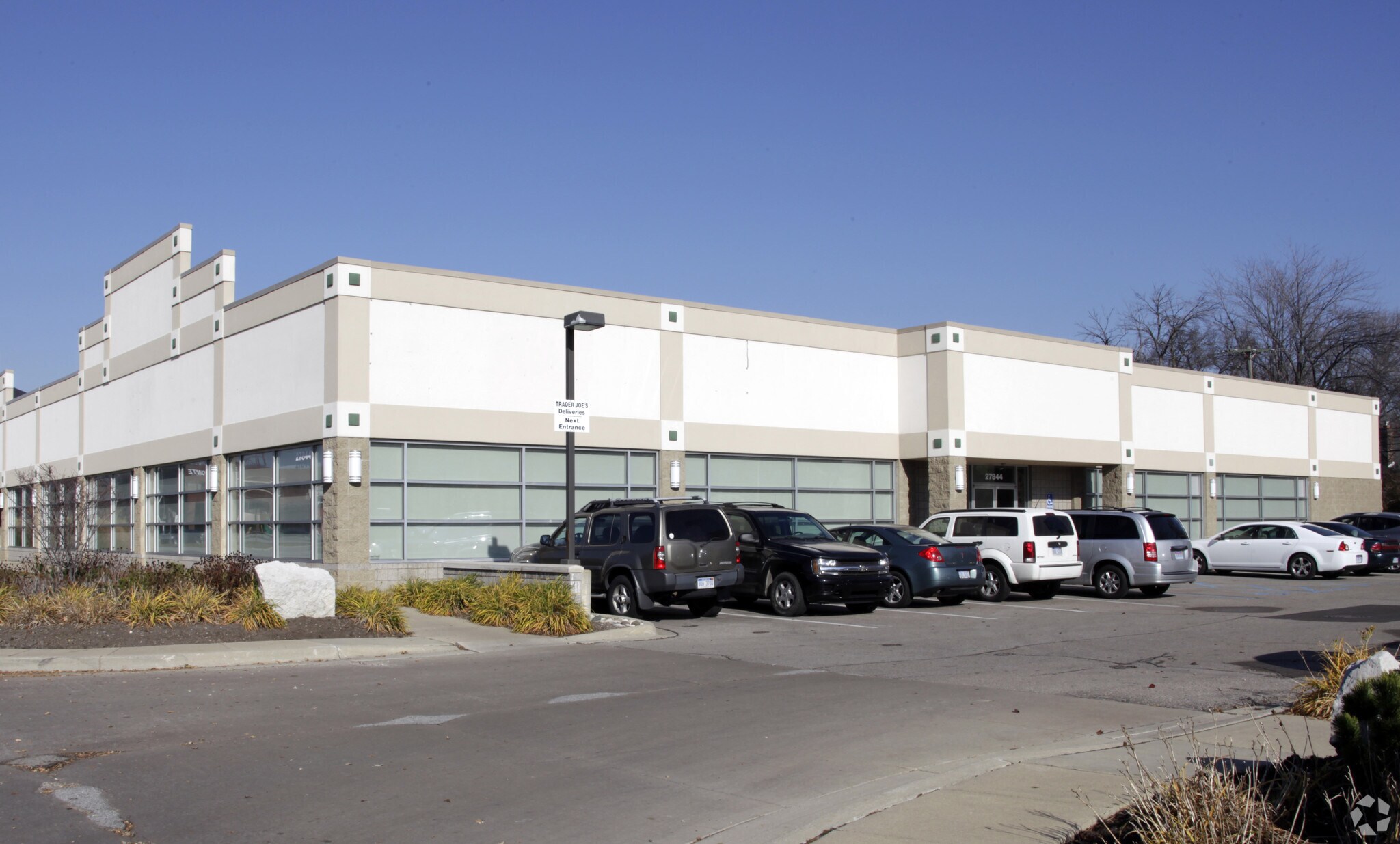27844-27958 Woodward Ave, Royal Oak, MI for lease Building Photo- Image 1 of 3