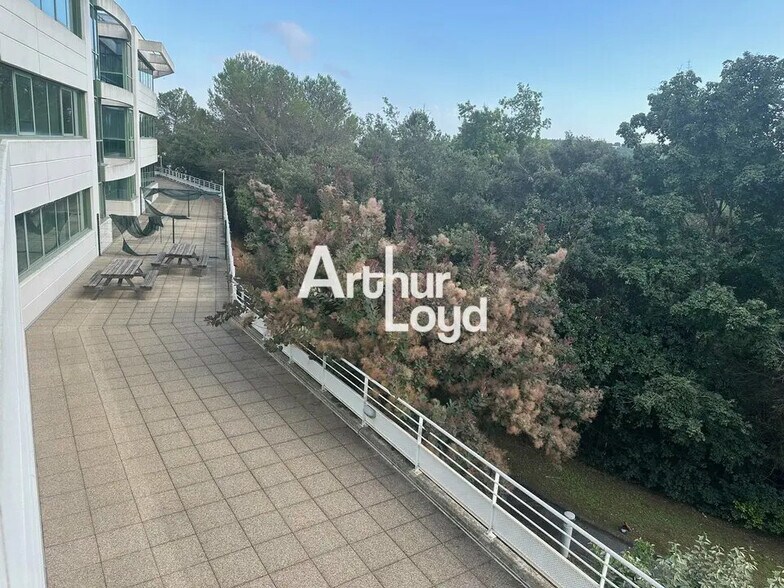 Office in SOPHIA ANTIPOLIS for lease - Building Photo - Image 2 of 7