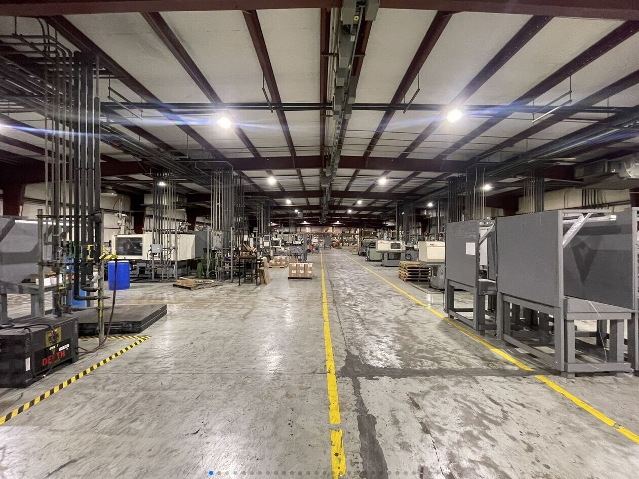 120 Saint Charles Ave, Flora, MS for lease Interior Photo- Image 1 of 3