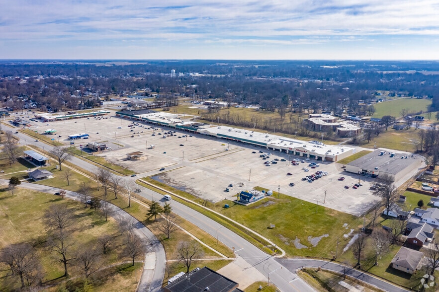 1000 W Broadway, Centralia, IL for lease - Aerial - Image 3 of 27