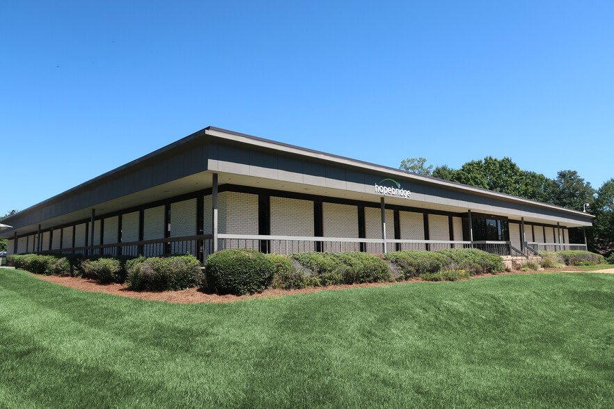 2700 X Ray Dr, Gastonia, NC for lease - Building Photo - Image 1 of 4