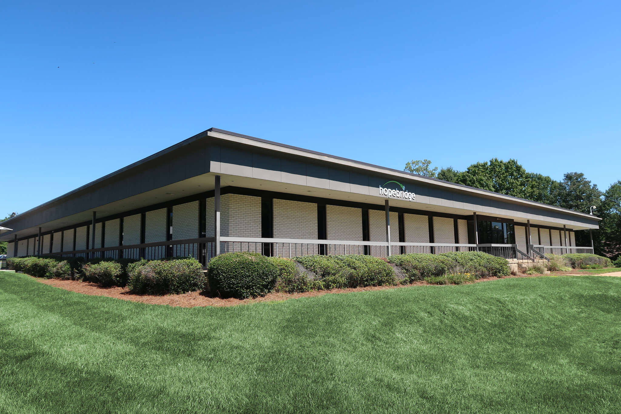 2700 X Ray Dr, Gastonia, NC for lease Building Photo- Image 1 of 5