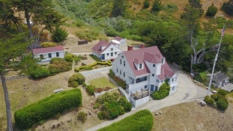 695 Arena Cove, Point Arena, CA for sale - Primary Photo - Image 1 of 1