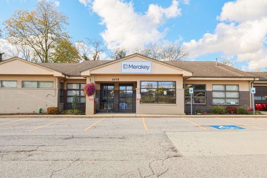 1075 Waterdam Plaza Dr, McMurray, PA for lease - Building Photo - Image 2 of 12